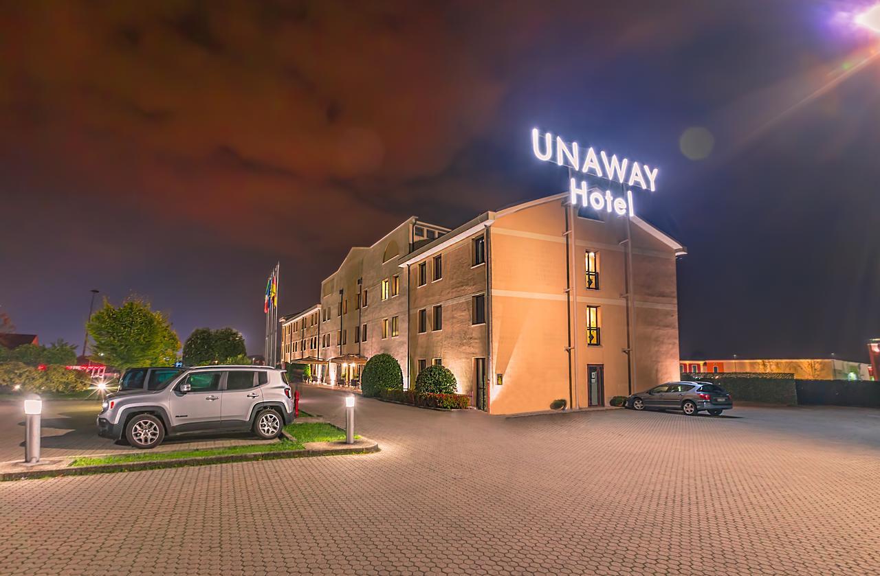 Una Hotels Occhiobello Exterior foto