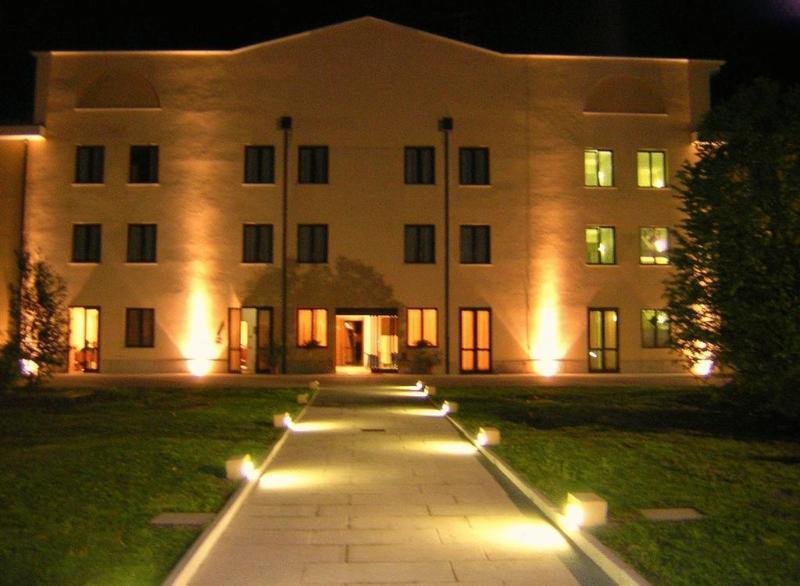 Una Hotels Occhiobello Exterior foto
