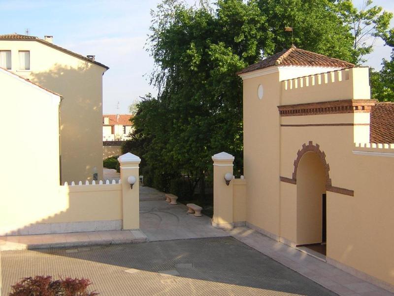 Una Hotels Occhiobello Exterior foto